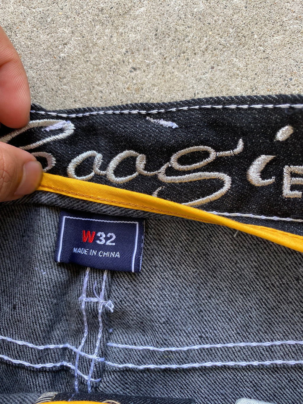 Deadstock Coogi “32