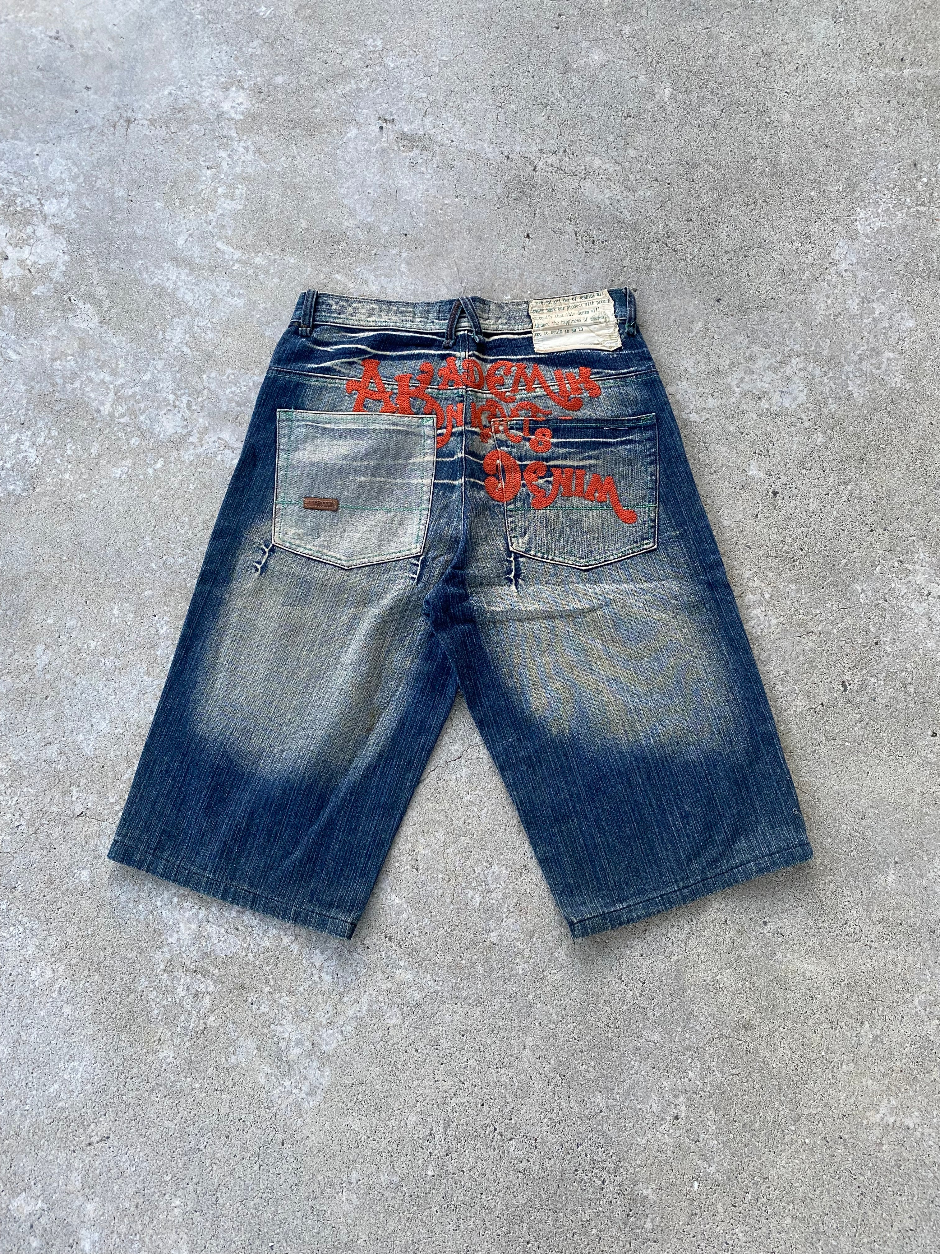 akademiks jorts-32”