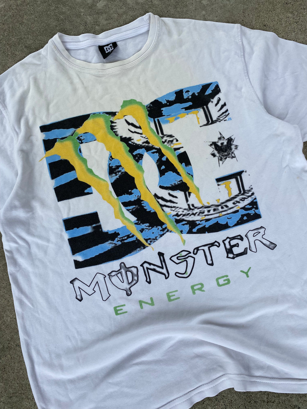 dc x monster tee “M