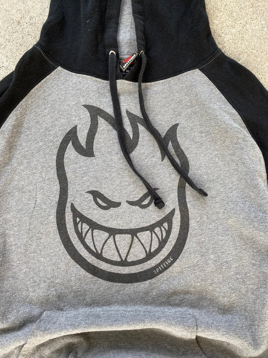 spitfire hoodie “M