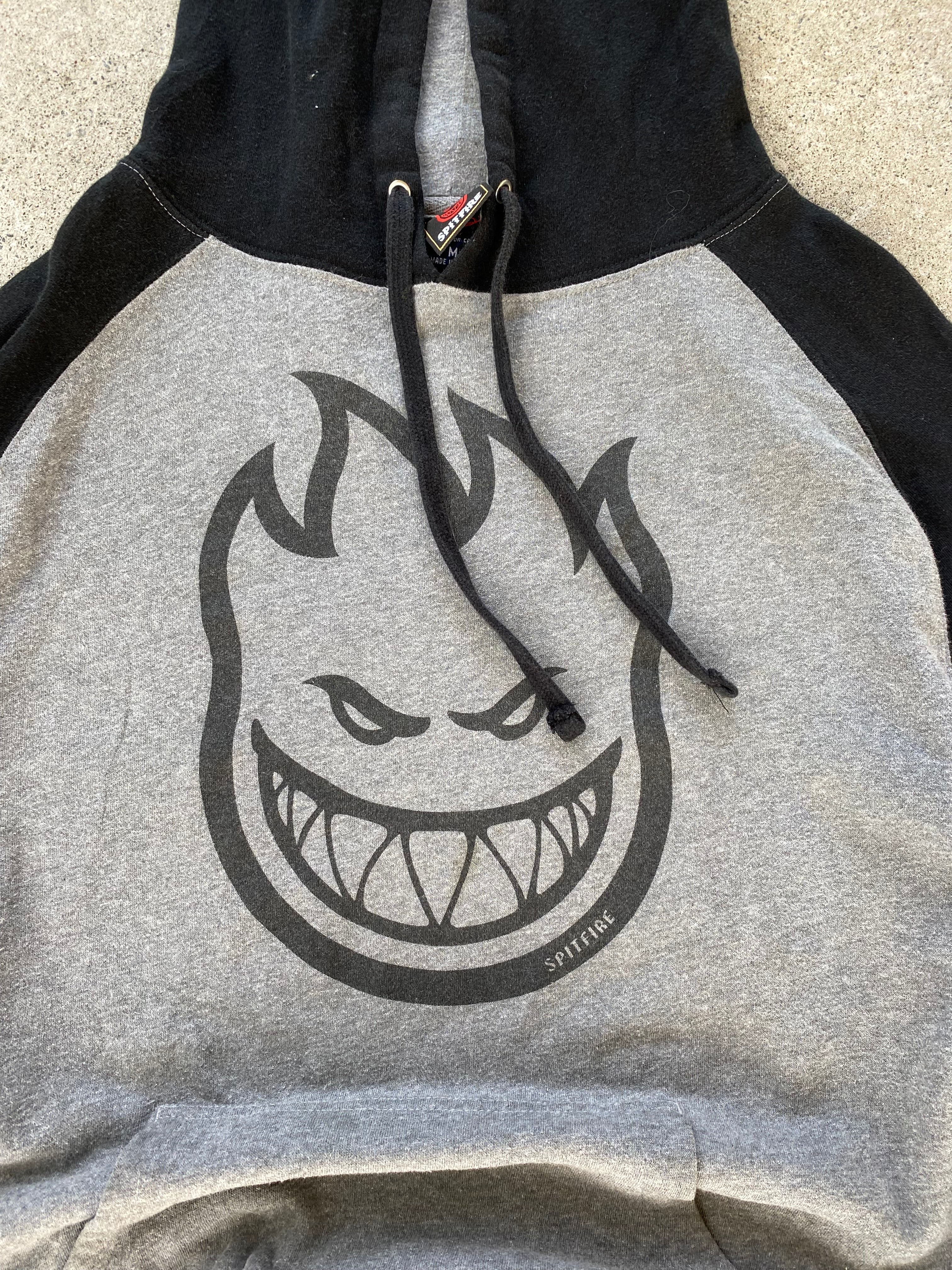 spitfire hoodie “M