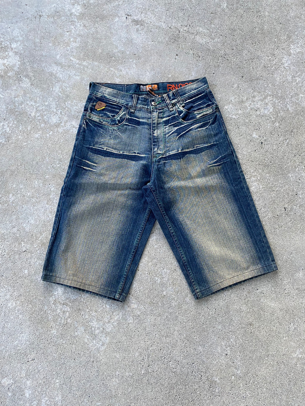 akademiks jorts-32”