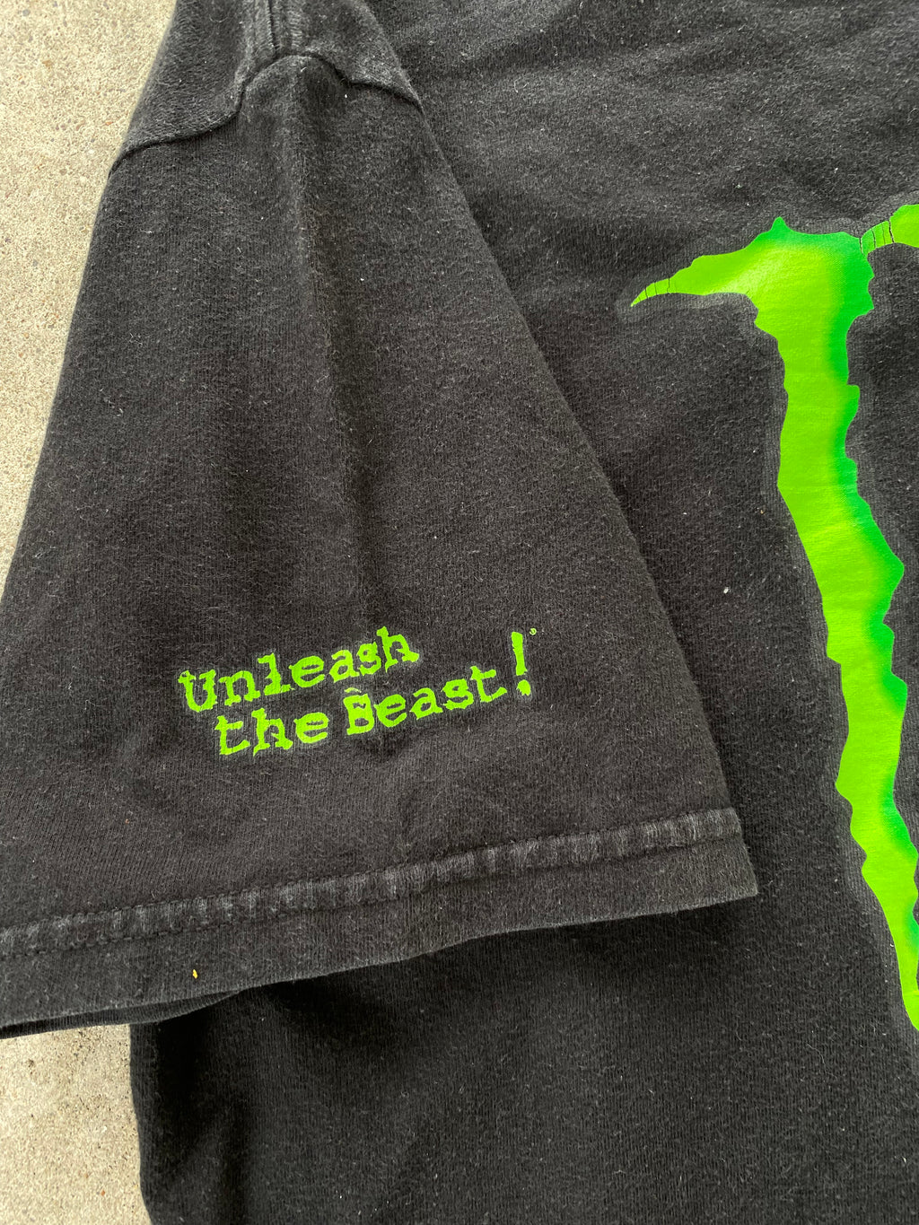 monster tee “M