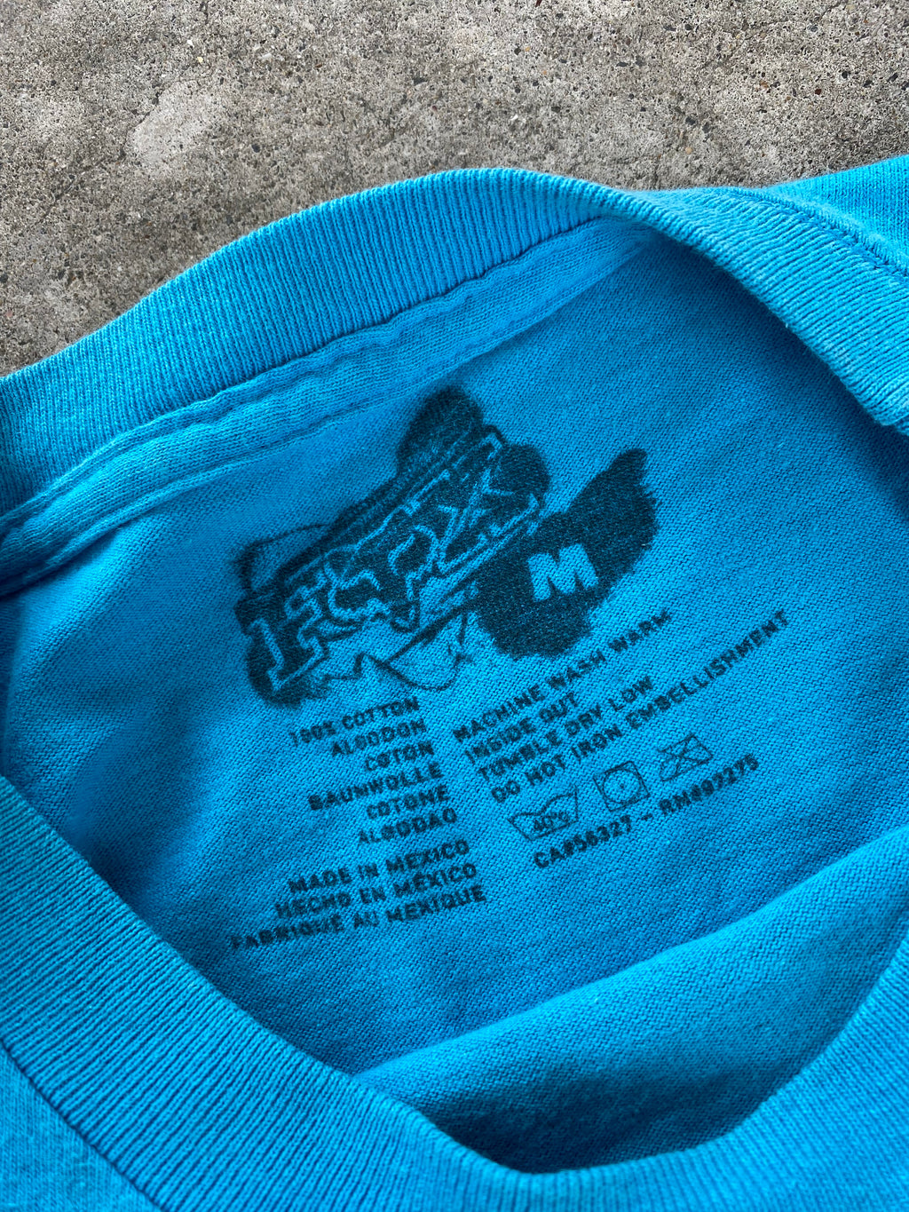 fox tee “M