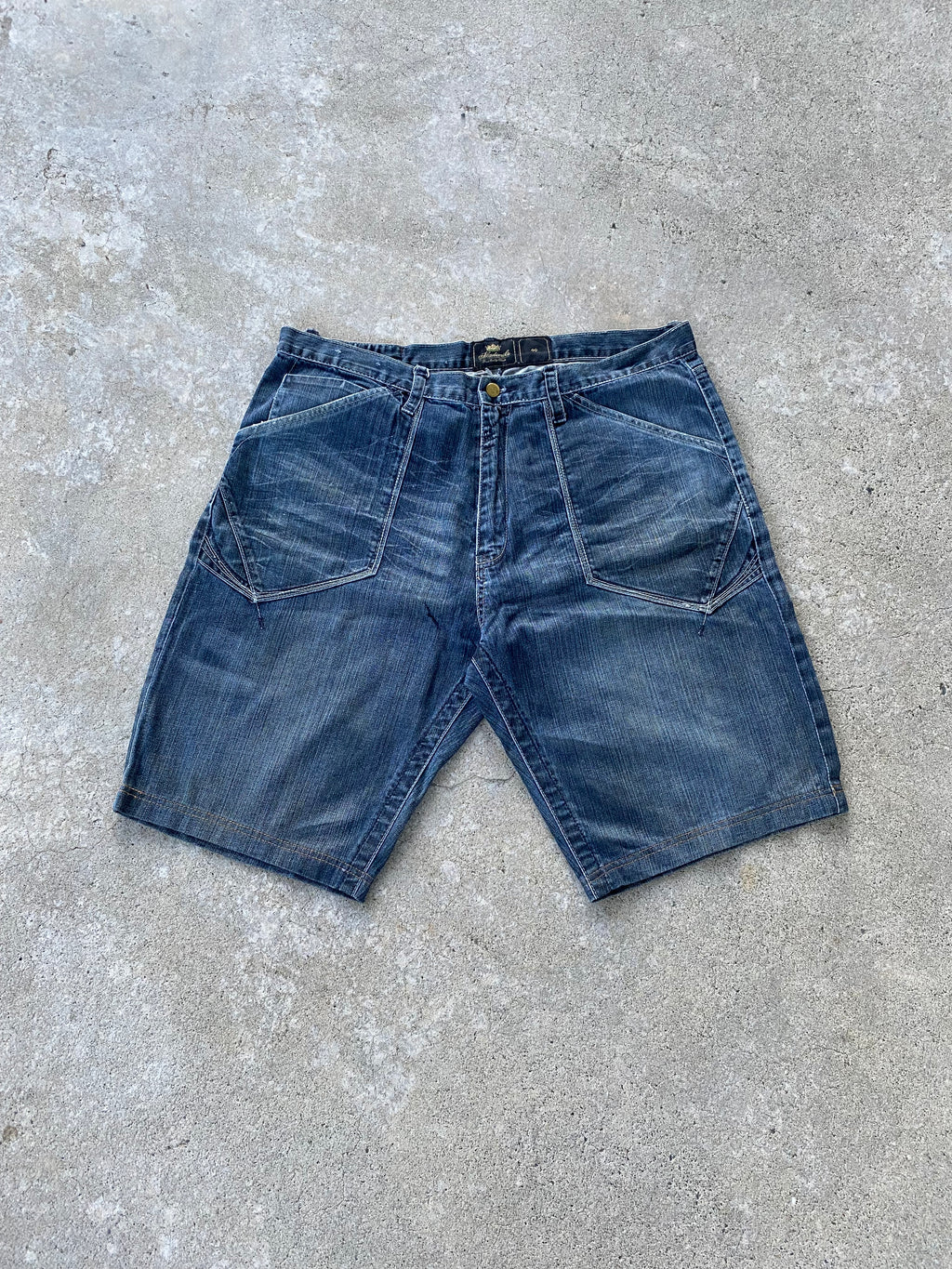 akademiks jorts-40”