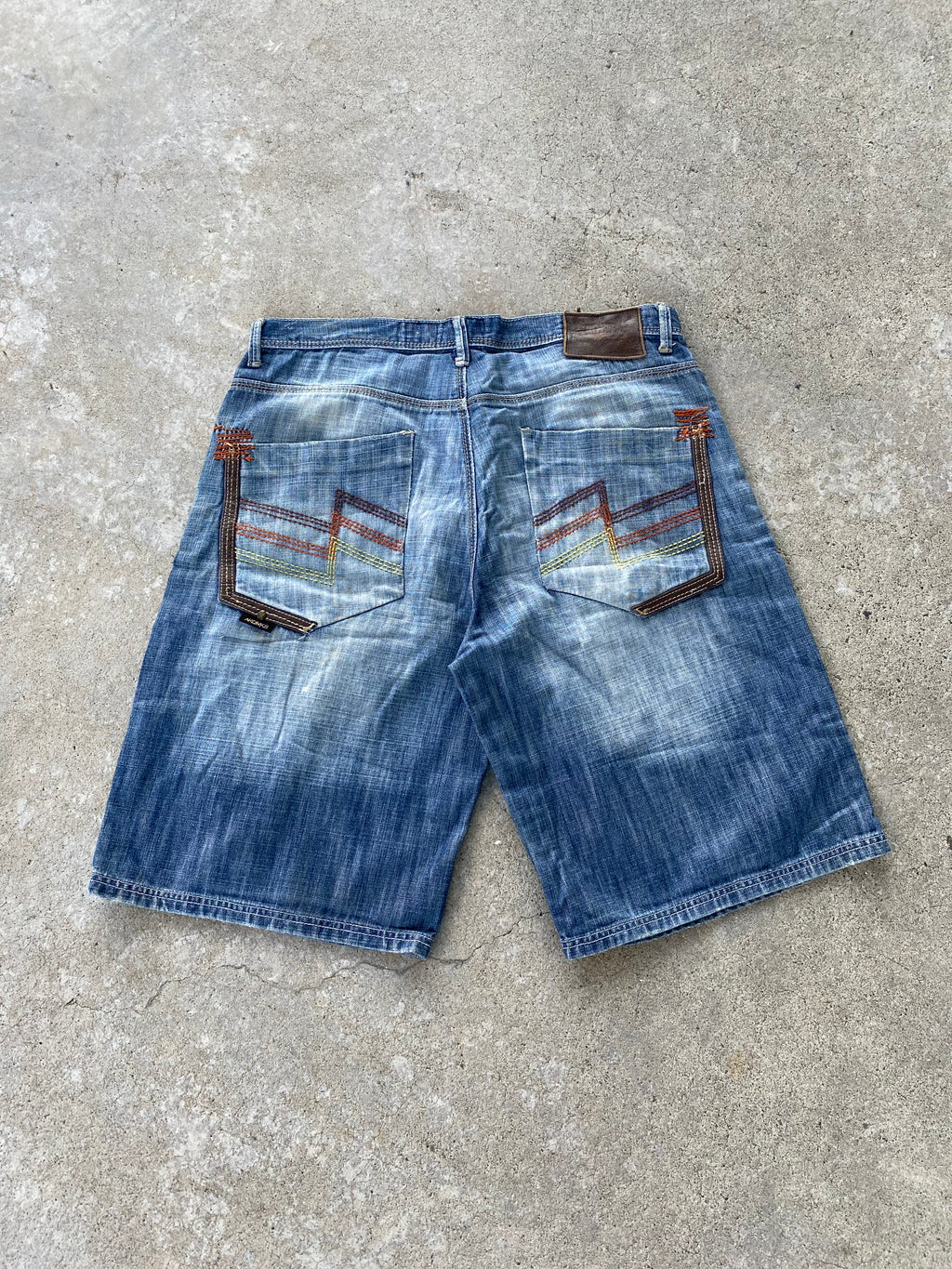 akademiks jorts-36”