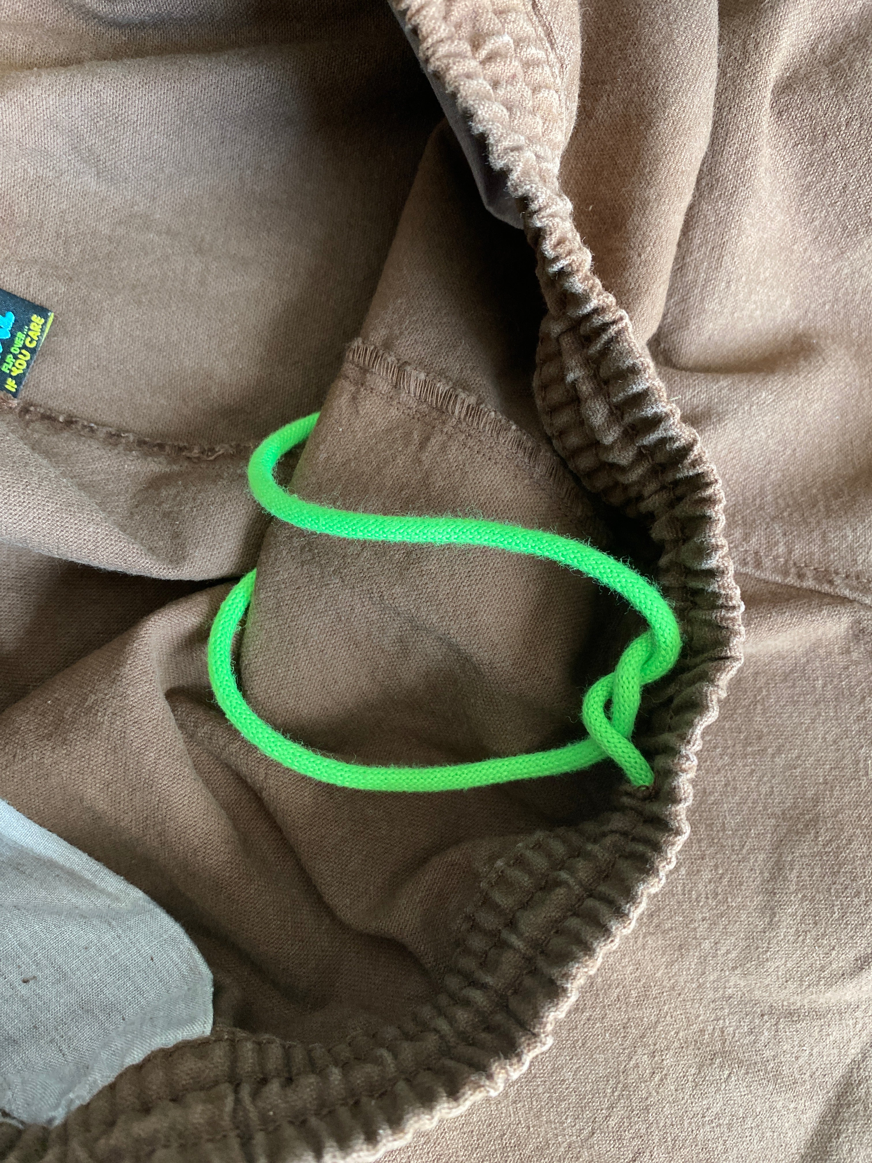 meals parachute pants-free size”