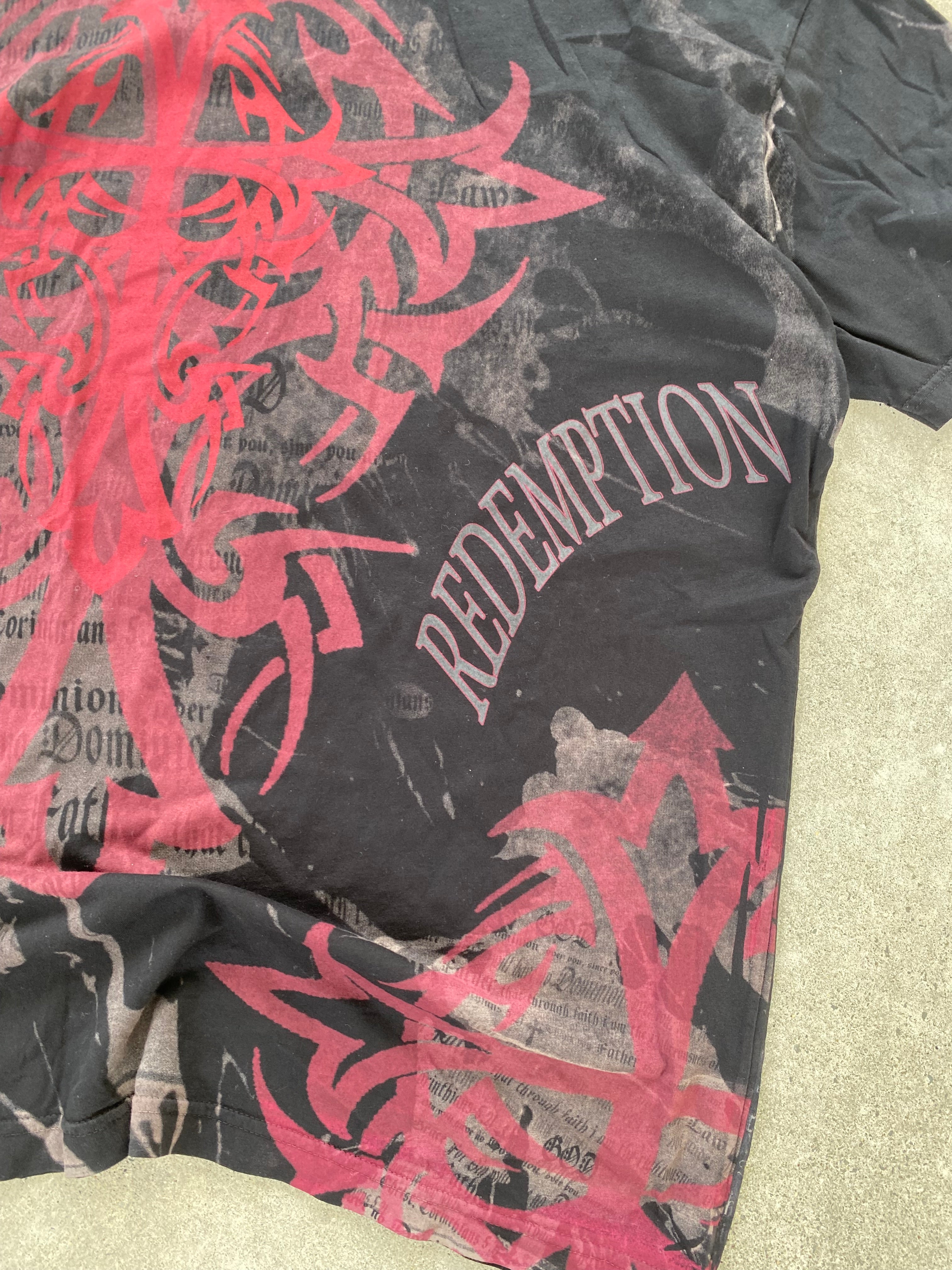 redemption aop tee-XL”