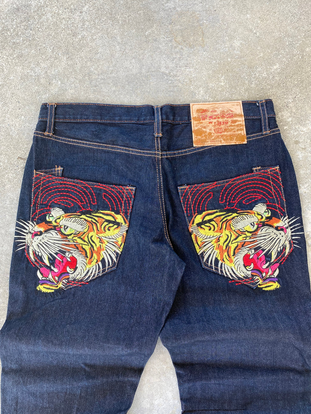 ed hardy tiger jeans-32”