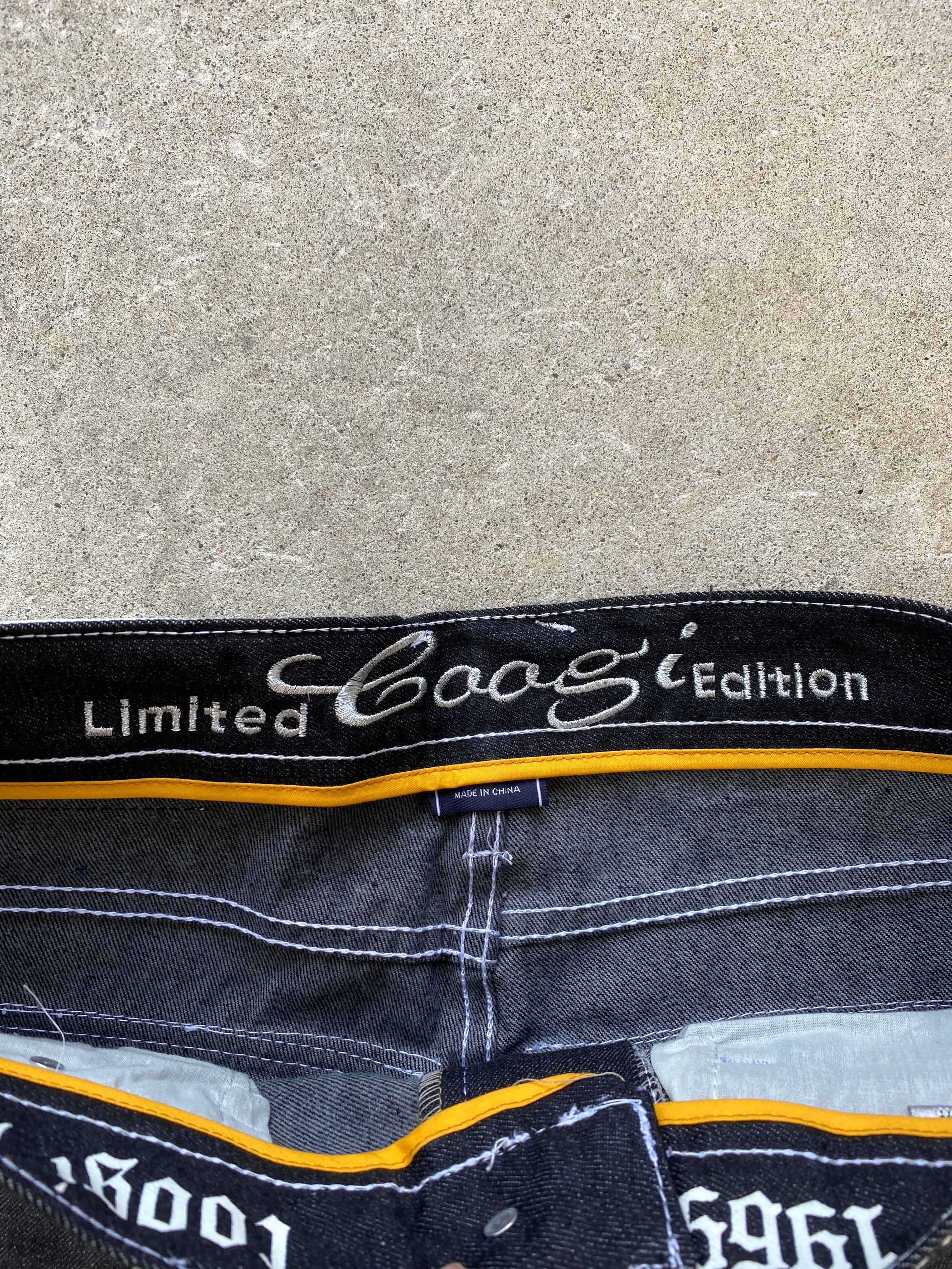 Deadstock Coogi “32