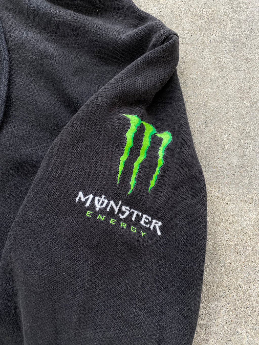 monster hoodie “M