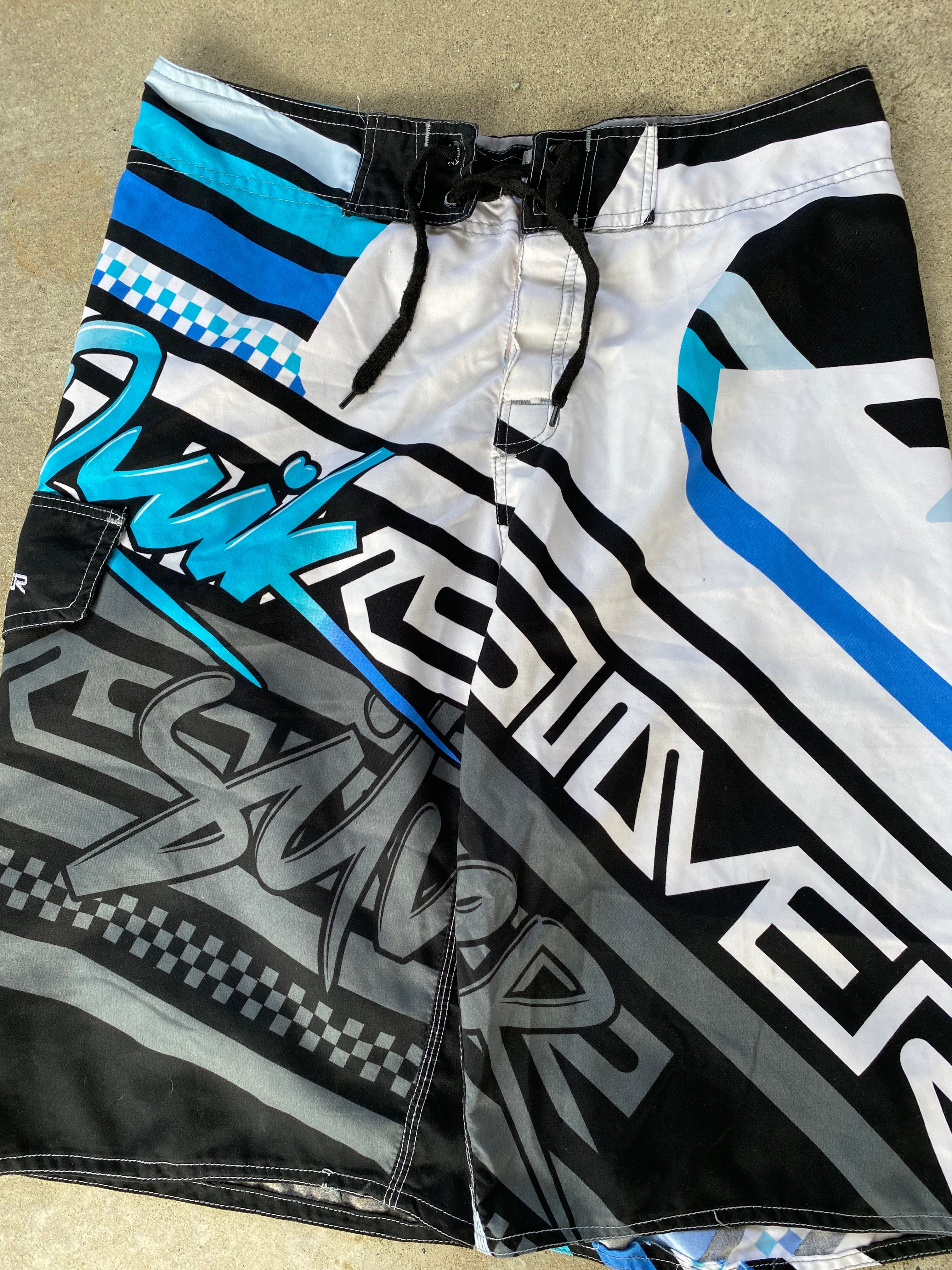 quicksilver boardies-34”