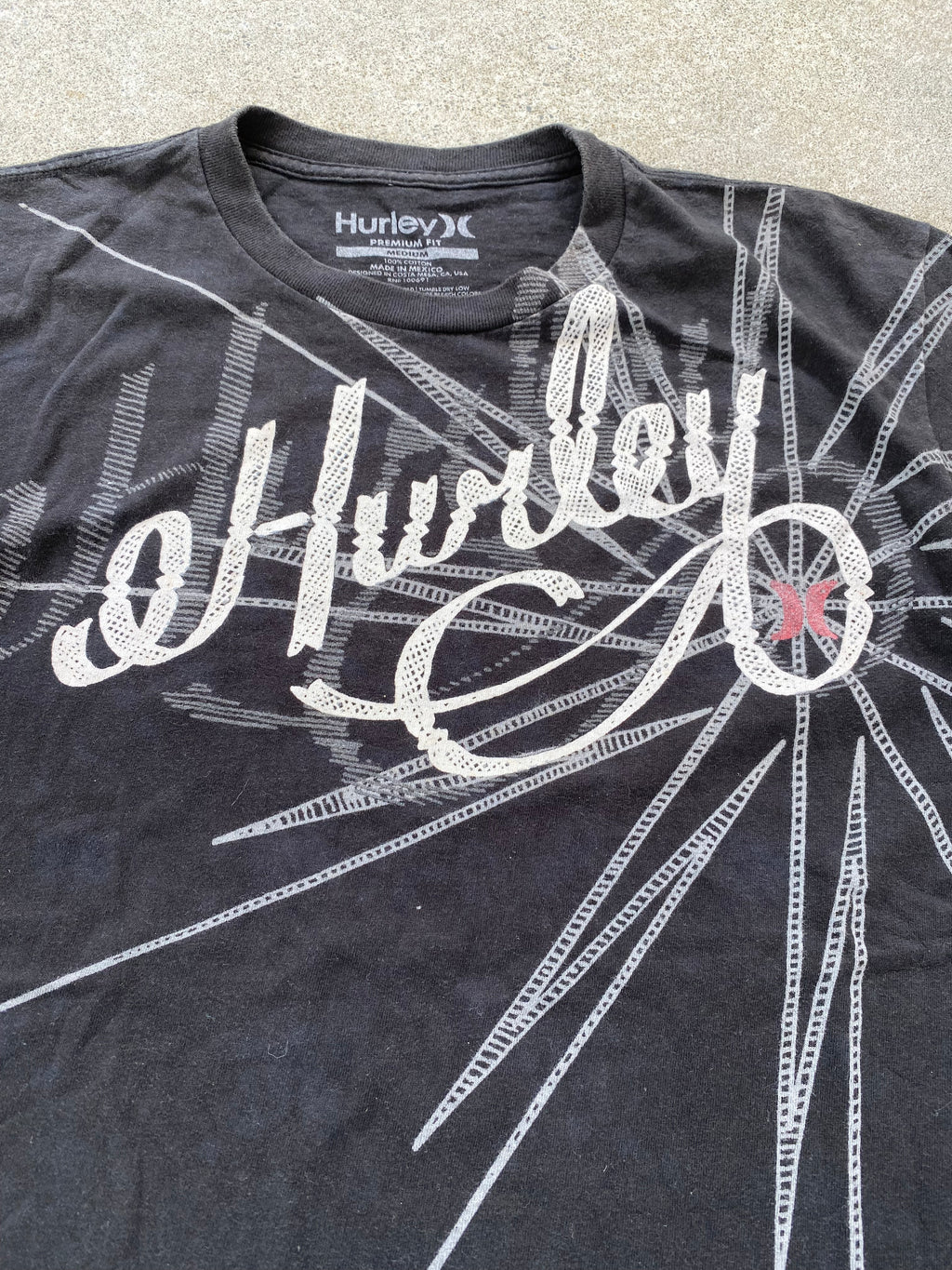 hurley tee-M”