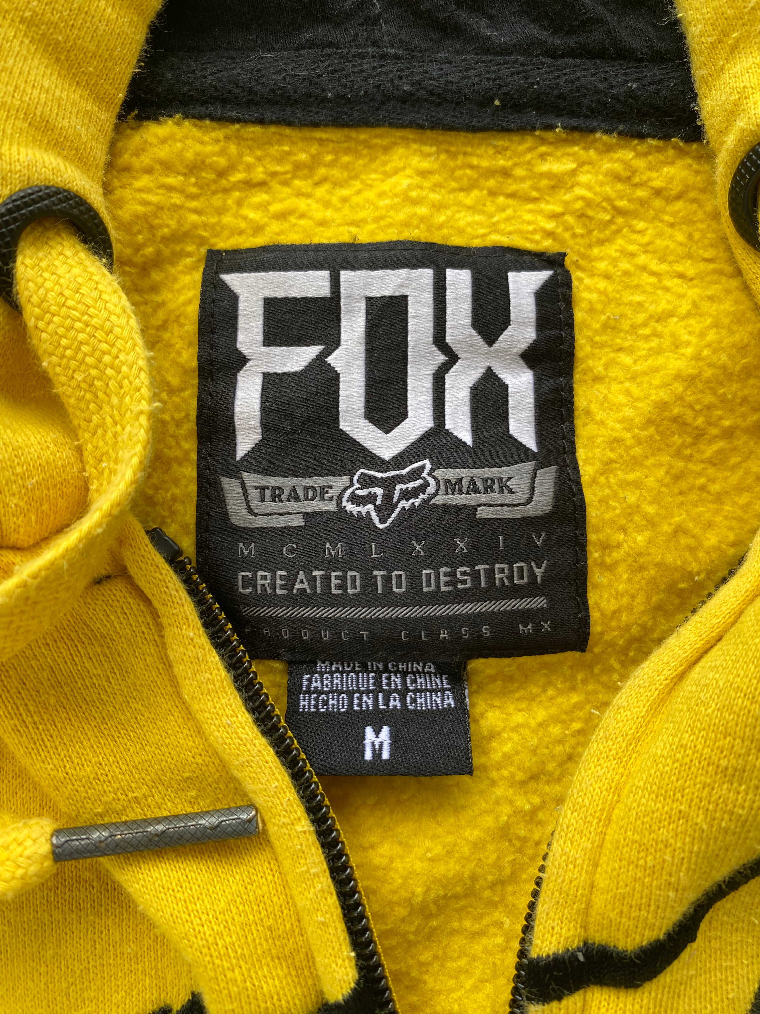 fox zip hoodie “M