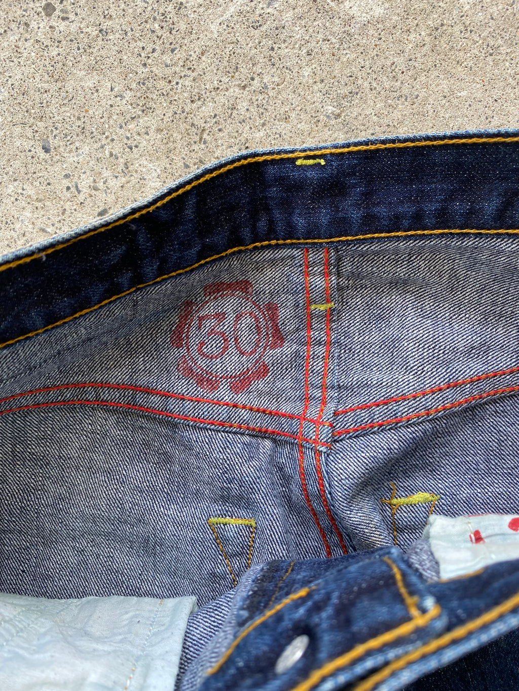 sugoi jeans😩-30”