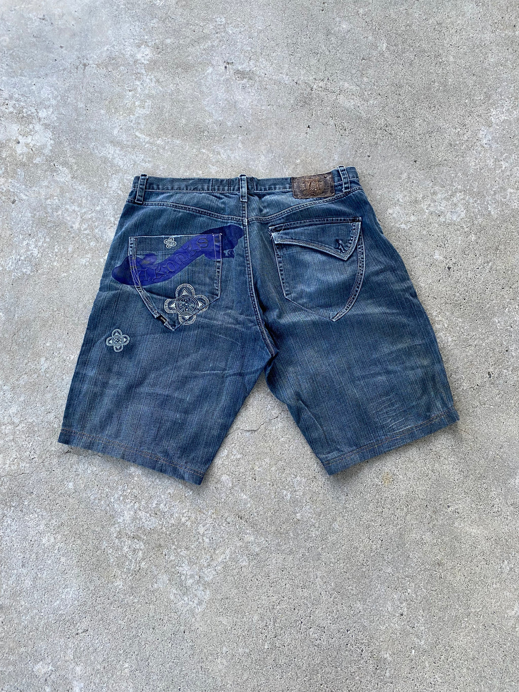 akademiks jorts-40”