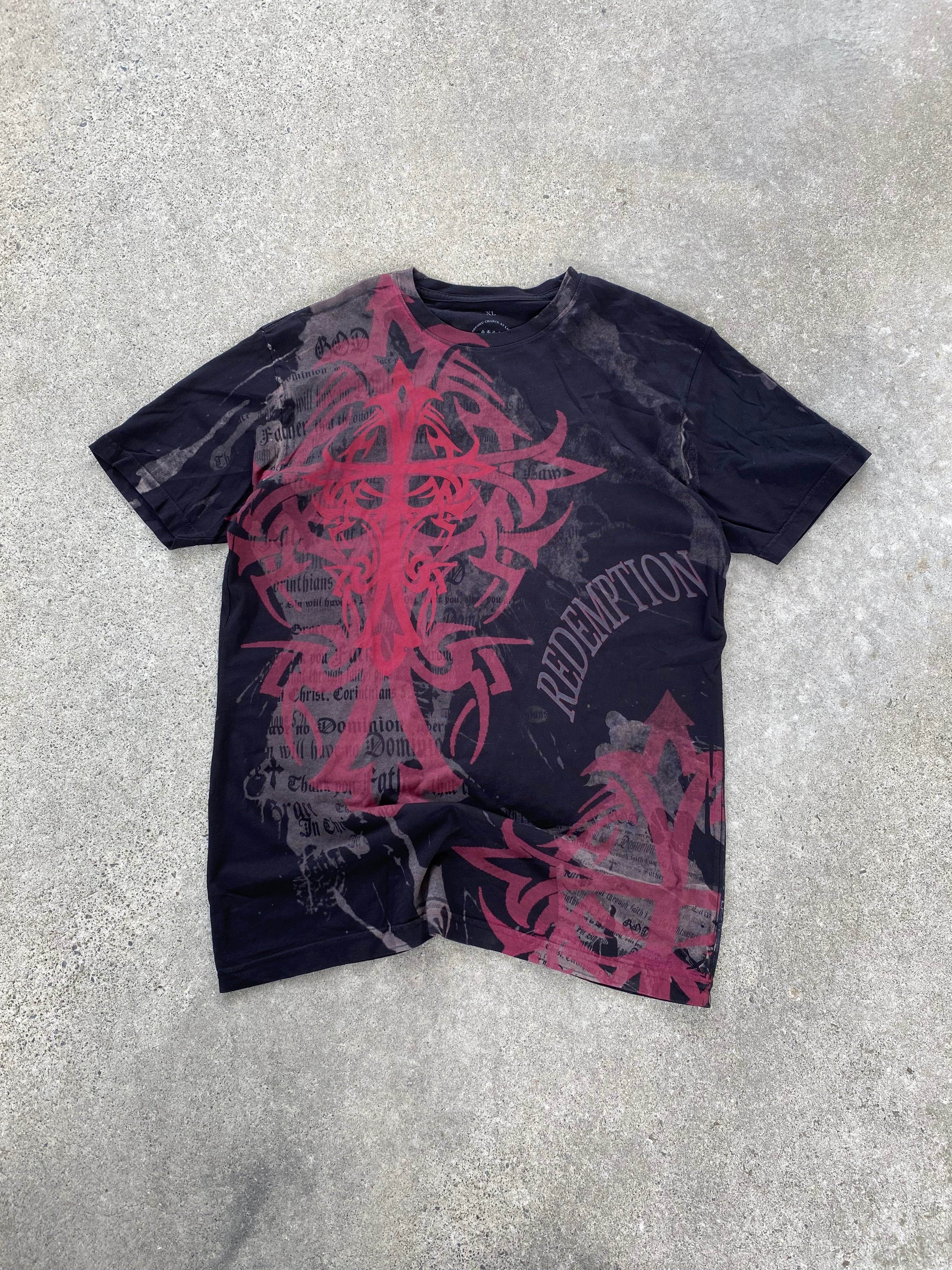redemption aop tee-XL”